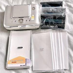 Kodak EasyShare Photo Printer 500 + Supplies